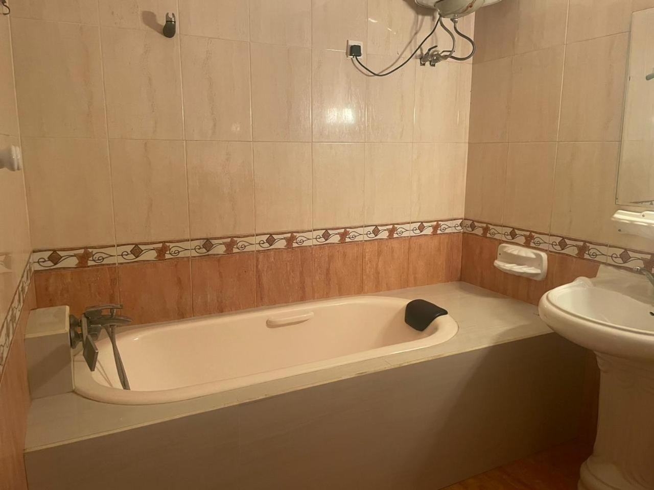 Mila Boutique Airport Hotel Seeduwa Екстериор снимка